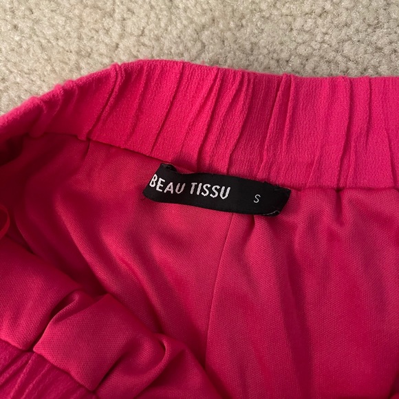 Pink flowy shorts - Picture 3 of 3